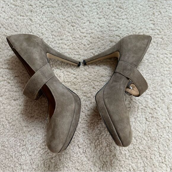 Gianni Bini Green Suede Mary Jane Heels - Picture 12 of 14